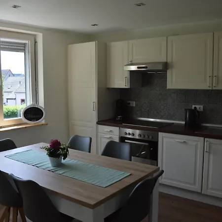 Eifel-charme Apartament *