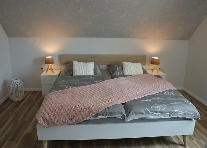 Eifel-charme דירה *